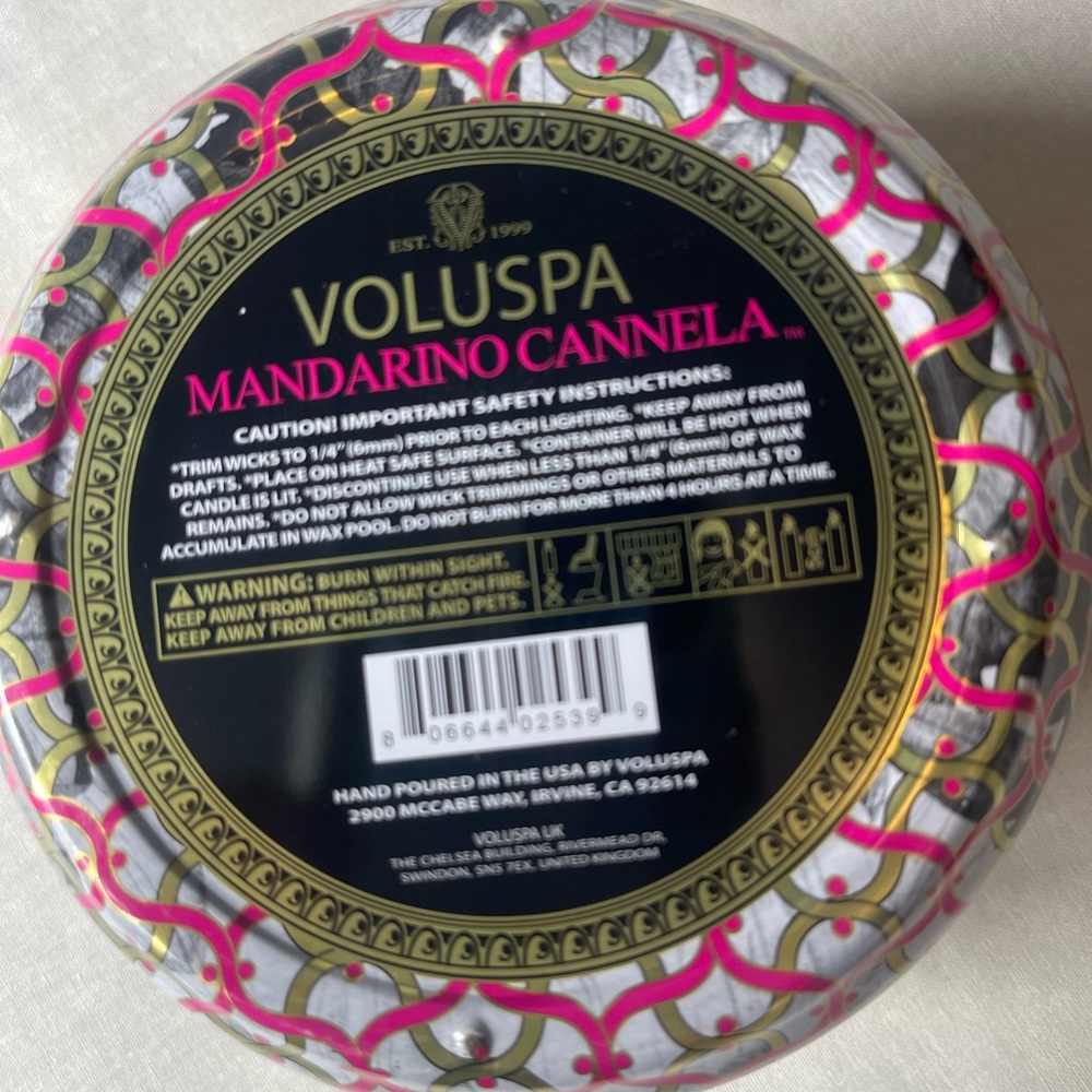 Voluspa Mandarino Cannela Candle with Pink and Gold Design - Picture 3 of 3